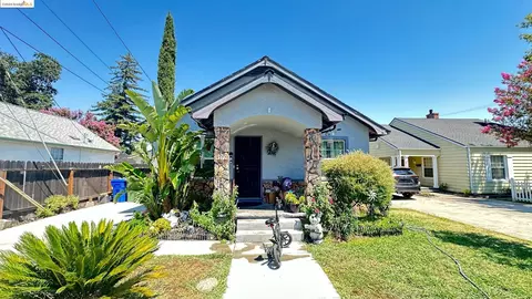 9577 2nd Ave, Elk Grove, CA 95624