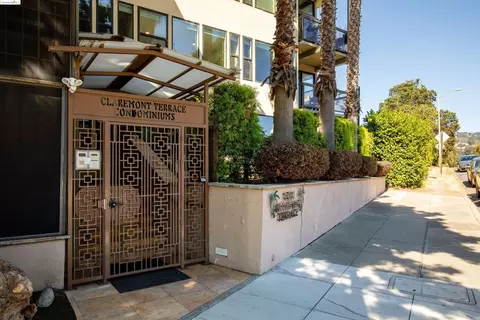 5400 Broadway Ter #202, Oakland, CA 94618