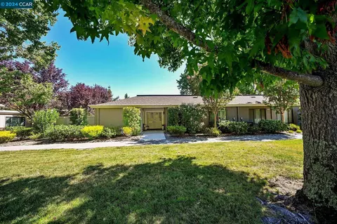 2600 Tice Creek Dr #3, Walnut Creek, CA 94595