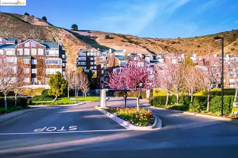 1201 Brickyard Way #108, Richmond, CA 94801
