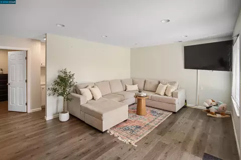 153 E Trident Dr, Pittsburg, CA 94565 photo 1