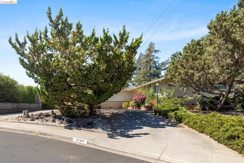 2700 Henry Ave, Pinole, CA 94564