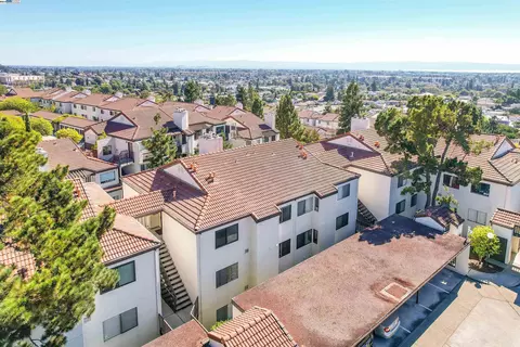 21095 Gary Dr #306, Hayward, CA 94546