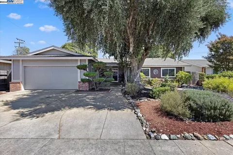 8887 Davona Dr, Dublin, CA 94568 photo 1