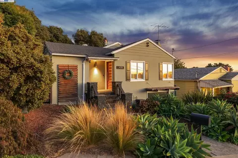 4126 Kuhnle Ave, Oakland, CA 94605