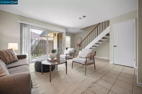5467 Roundtree Pl #C, Concord, CA 94521 photo 1