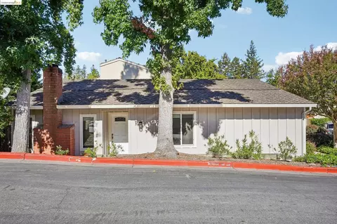 201 Whitney Ct, Walnut Creek, CA 94598