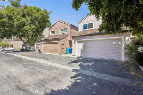 2423 South Dr, Santa Clara, CA 95051