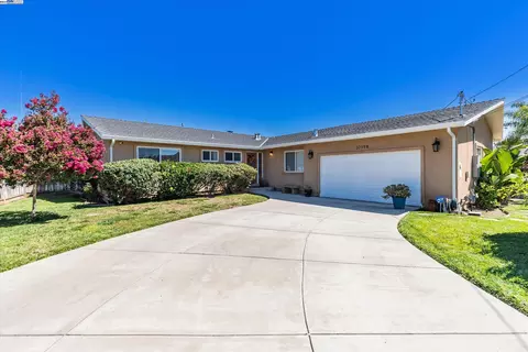 37198 Saint Christopher St, Newark, CA 94560 photo 1