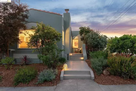 2627 Eastman Ave, Oakland, CA 94619