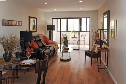 Living - 625 Madison St #107, Oakland, CA 94607 photo 1 of 1