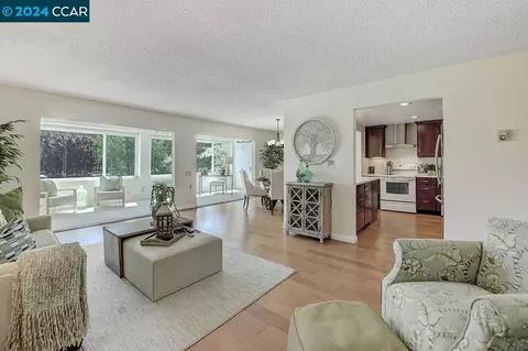 1509 Skycrest Dr #8, Walnut Creek, CA 94595