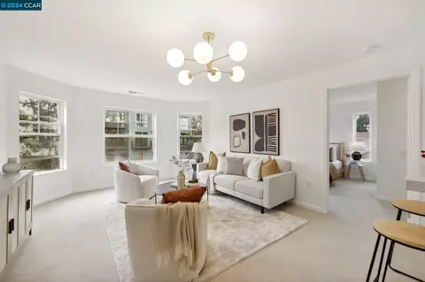 555 10th St #301, Oakland, CA 94607 photo 1