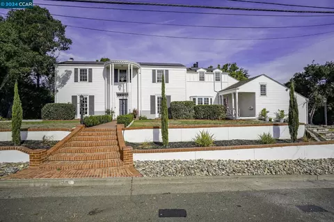 50 La Cresenda St, Vallejo, CA 94590