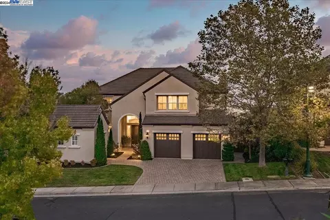 7861 Galway Ct, Dublin, CA 94568 photo 1