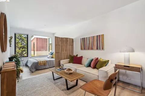2747 San Pablo Ave #206, Berkeley, CA 94702 photo 1