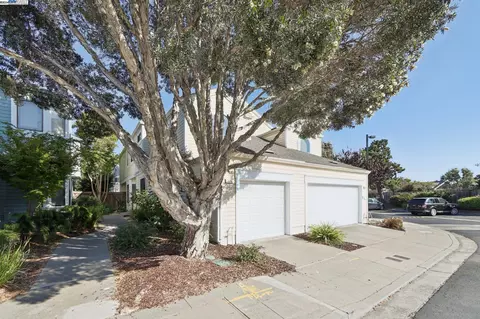153 Oak Park Dr, Alameda, CA 94502