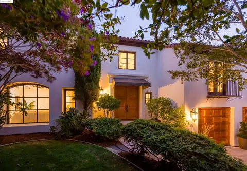 59 Yorkshire Dr, Oakland, CA 94618