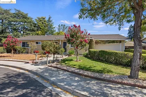 2668 Sandpiper Ct, Walnut Creek, CA 94597