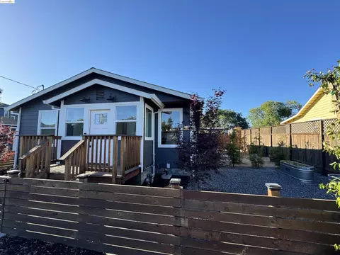 6 Magnolia Ave, Petaluma, CA 94952