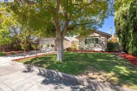 929 Redwood Ave, Sunnyvale, CA 94086
