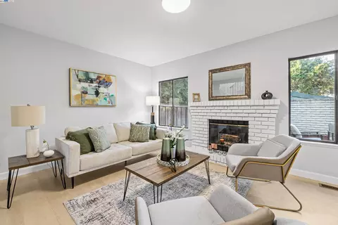27 Gazania Ter, Fremont, CA 94536