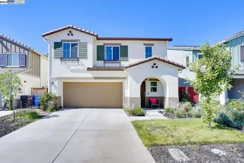 451 Half Dome Dr, Manteca, CA 95337 photo 1