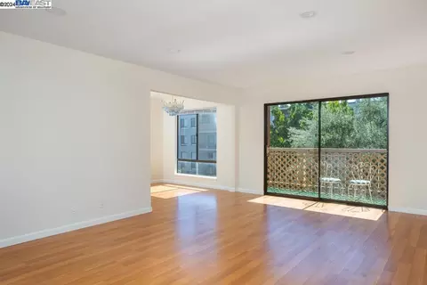 370 N Civic Dr #411, Walnut Creek, CA 94596