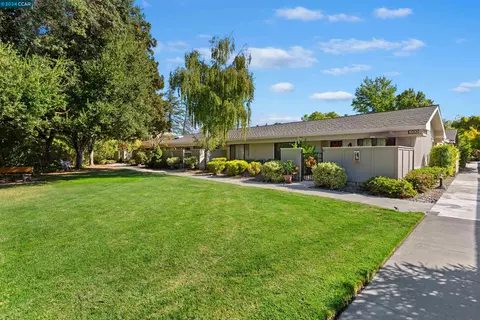 1600 Oakmont Dr #6, Walnut Creek, CA 94595