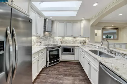 1301 Canyonwood Ct #5, Walnut Creek, CA 94595