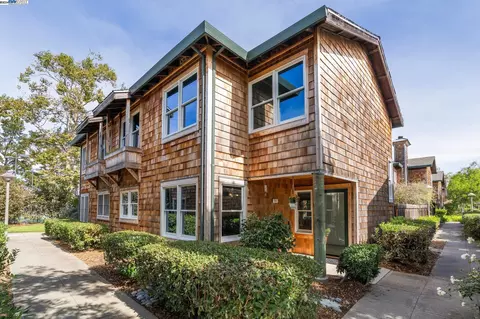 311 Centre Ct, Alameda, CA 94502 photo 1