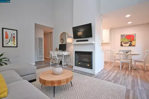 1251 Homestead Ave #174, Walnut Creek, CA 94598