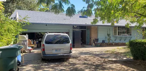 3621 Ricardo Ave, Redding, CA 96002 photo 1