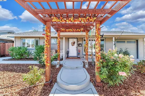 1027 Marigold Rd, Livermore, CA 94551 photo 1