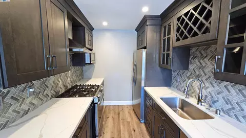 2040 Sierra Rd #5, Concord, CA 94518
