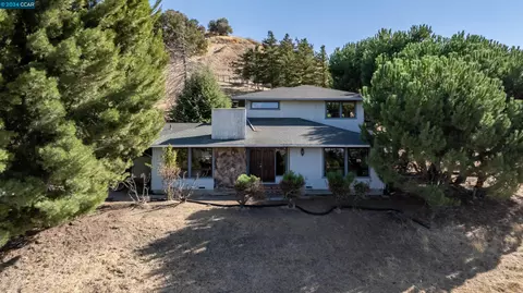 12 Leabig Ln, Martinez, CA 94553 photo 1