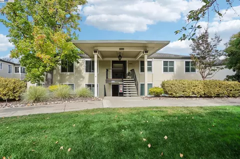 2656 Ptarmigan Dr #1, Walnut Creek, CA 94595