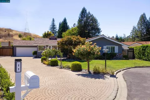 11 Camelford Ct, Moraga, CA 94556 photo 1