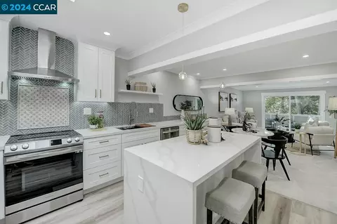 2209 Golden Rain Rd #7, Walnut Creek, CA 94595