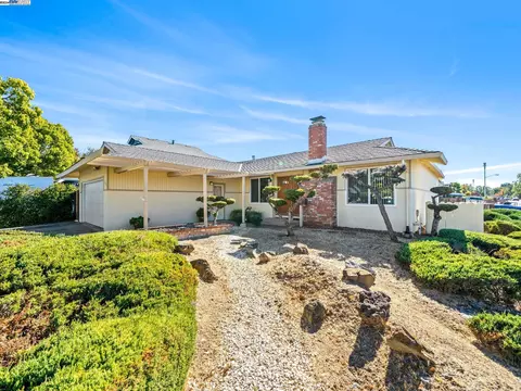 735 Sunset Dr, Livermore, CA 94551 photo 1