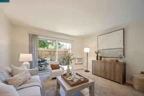 810 Oak Grove Rd #97, Concord, CA 94518