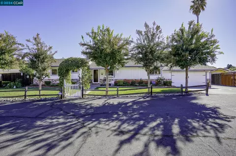 3850 Hitchcock Rd, Concord, CA 94518