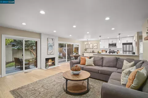 2570 Walnut Blvd #15, Walnut Creek, CA 94596