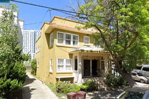 3831 Clarke St, Oakland, CA 94609 photo 1