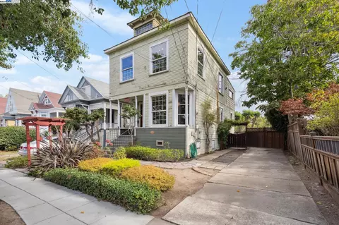 1712 Bay St, Alameda, CA 94501 photo 1
