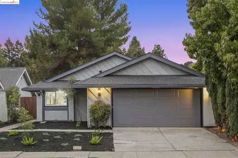 992 Coral Ridge Cir, Rodeo, CA 94572 photo 1
