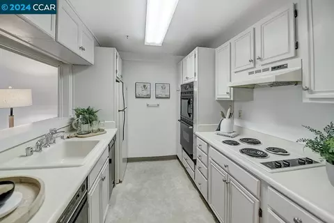 1840 Tice Crk #2408, Walnut Creek, CA 94595