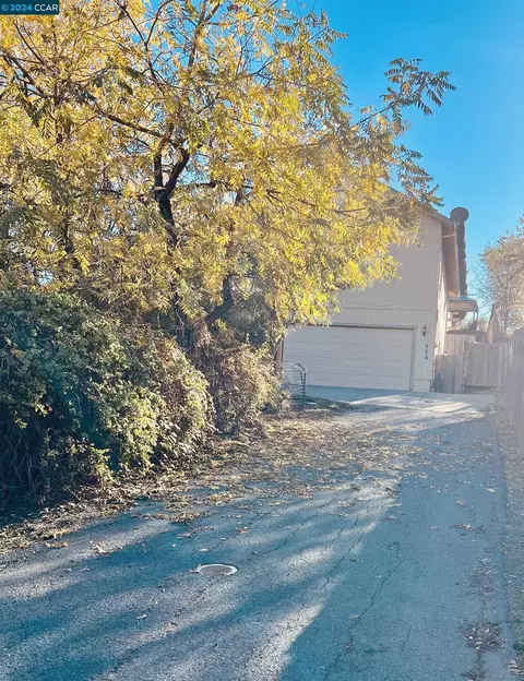 626 Central Ave, Martinez, CA 94553 photo 1