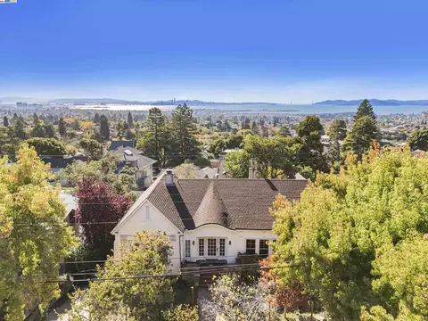 31 San Mateo Rd, Berkeley, CA 94707 photo 1