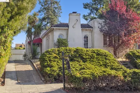 571 Crofton Ave, Piedmont, CA 94610